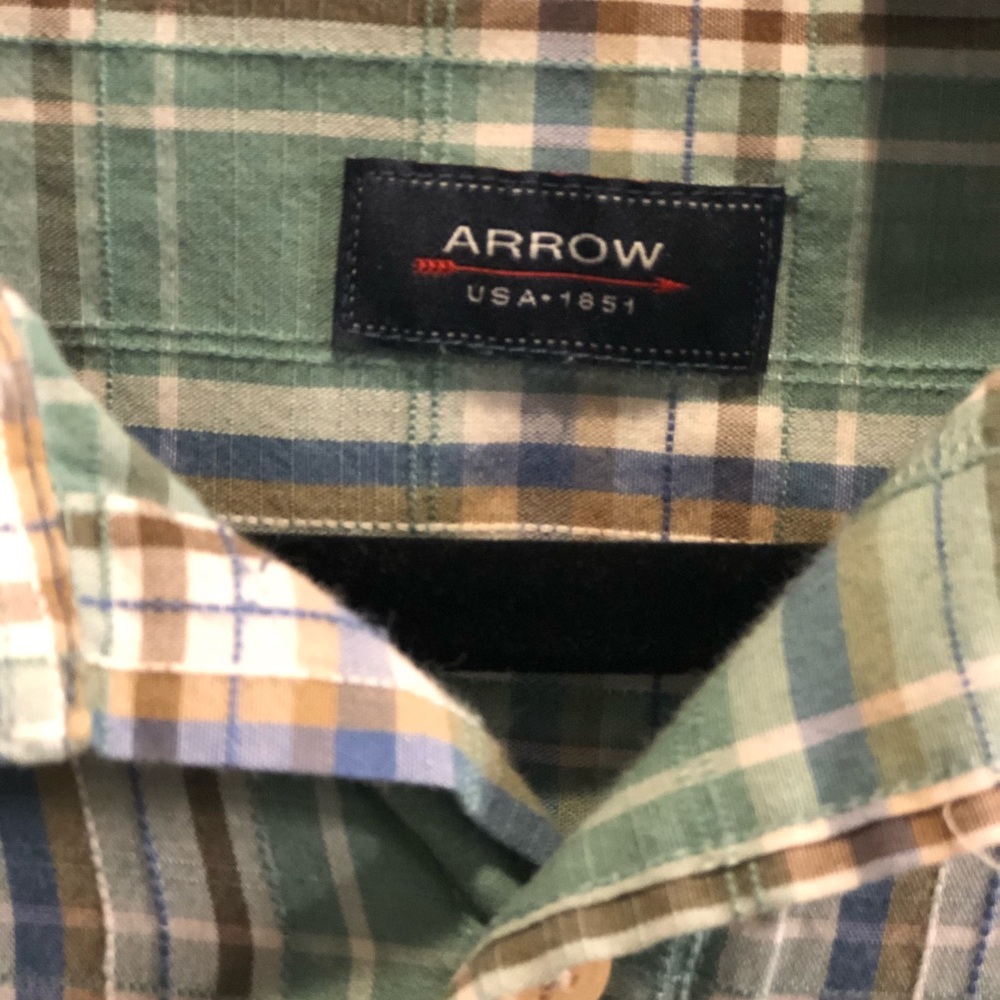 Men’s Button-Up - Picture 2 of 3